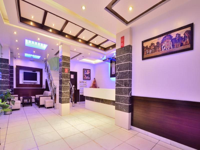 Hotel Sai International Ню Делхи Екстериор снимка