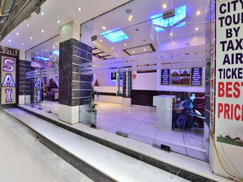 Hotel Sai International Ню Делхи Екстериор снимка