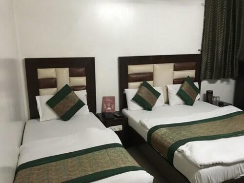 Hotel Sai International Ню Делхи Екстериор снимка